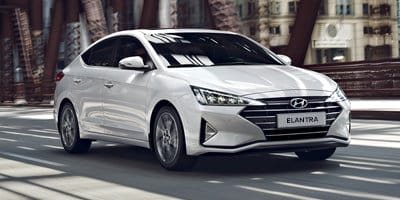 Hyundai Elantra se renueva con diseño más deportivo